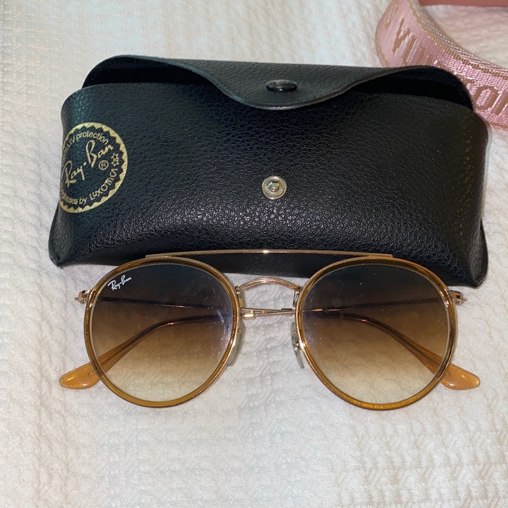 Gold/bronze ray bans
